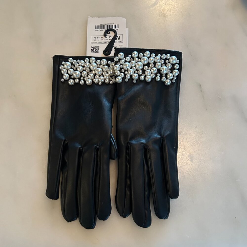BNWT ZARA Faux Leather Gloves with pearls Size M